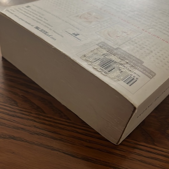 BUNDLE: 📚 Book . Mini Greek Bust Statue + Handmade bookmark - Picture 8 of 12